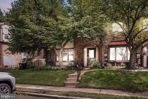 1015 Oldham Ct, Bensalem, PA 19020