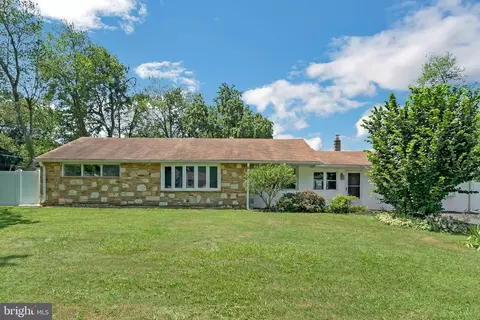 1194 Wayland Ave, Bensalem, PA 19020