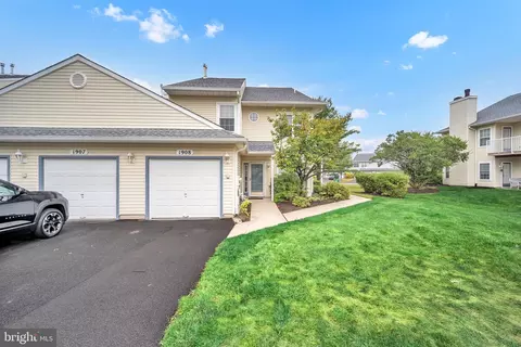 1908 Lynbrooke Dr, Yardley, PA 19067