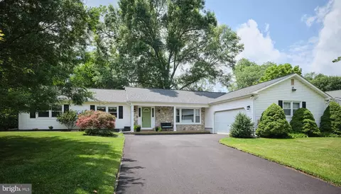 971 Weber Dr, Yardley, PA 19067