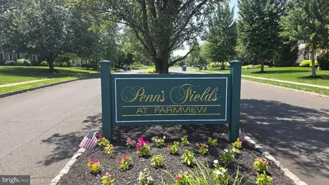 2069 Farmview Dr, Newtown, PA 18940