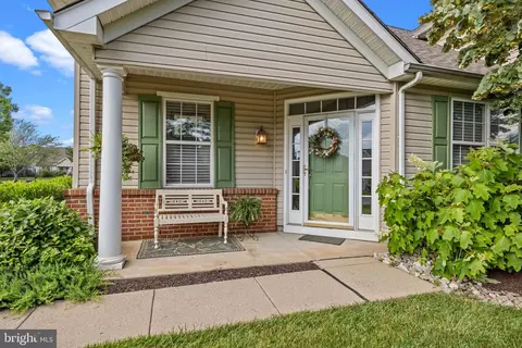 46 Tupelo Ln, Langhorne, PA 19047