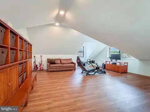 64 Long Loop Rd, Levittown, PA 19056 photo 17