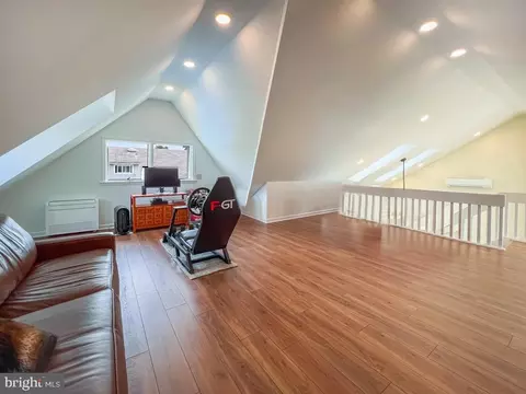 64 Long Loop Rd, Levittown, PA 19056 photo 16