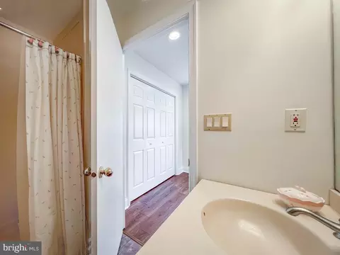 64 Long Loop Rd, Levittown, PA 19056 photo 21