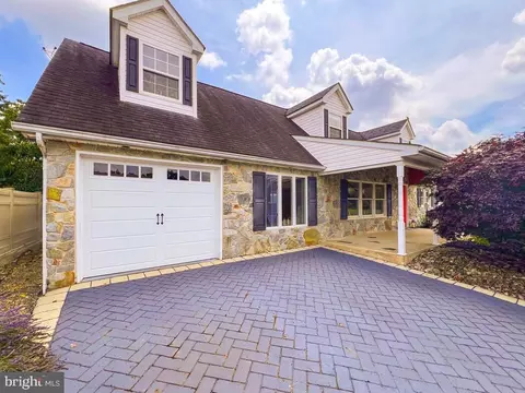 64 Long Loop Rd, Levittown, PA 19056 photo 3