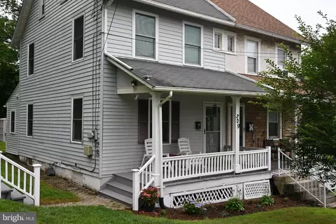 209 W Market St, Perkasie, PA 18944