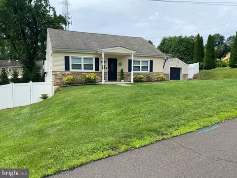 4854 Sycamore Ave, Feasterville Trevose, PA 19053