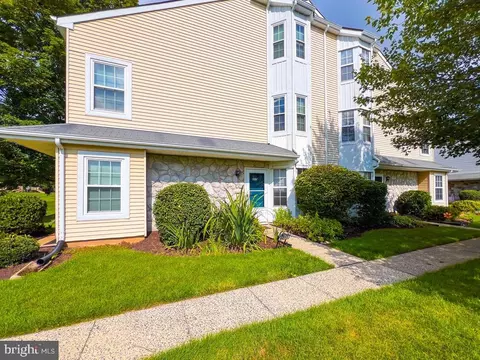 9015 Hopkins Ct, Holland, PA 18966