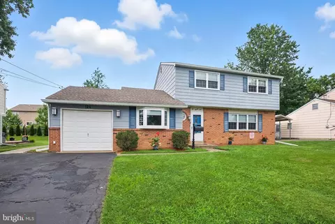 Exterior - 124 Wallace Dr, Warminster, PA 18974 photo 3 of 7
