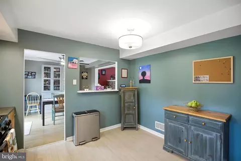 Entry Way - 124 Wallace Dr, Warminster, PA 18974 photo 2 of 2