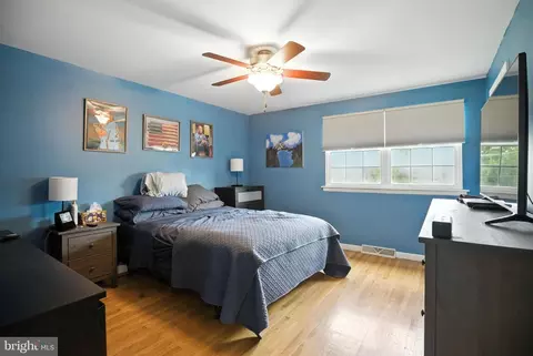 Bedroom - 124 Wallace Dr, Warminster, PA 18974 photo 1 of 4
