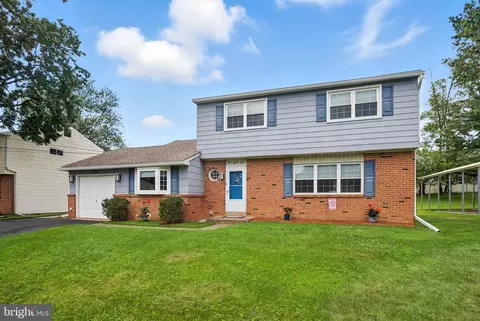 Exterior - 124 Wallace Dr, Warminster, PA 18974 photo 2 of 7