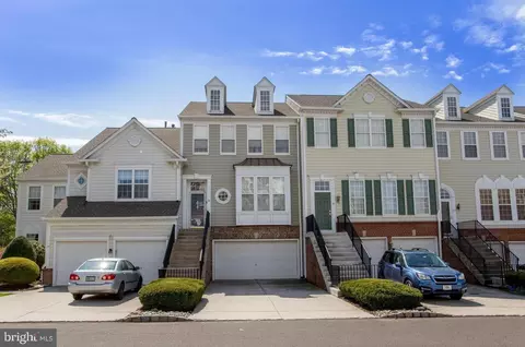 82 Avalon Ct, Doylestown, PA 18901