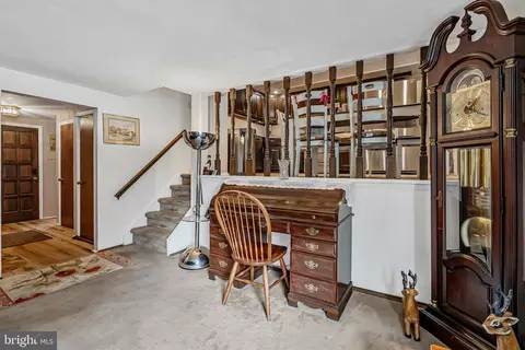 33 Squirrel Rd, Doylestown, PA 18901 photo 6