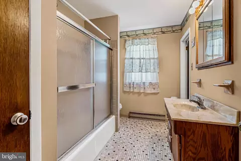 33 Squirrel Rd, Doylestown, PA 18901 photo 23