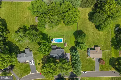 33 Squirrel Rd, Doylestown, PA 18901 photo 34