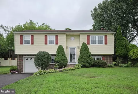 1945 Sweetbriar Rd, Ottsville, PA 18942