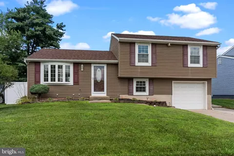 4617 Murray St, Bristol, PA 19007