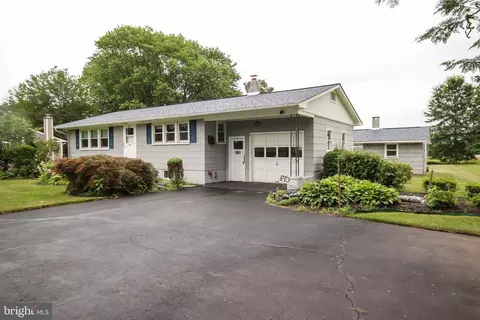 1615 N 5th St, Perkasie, PA 18944