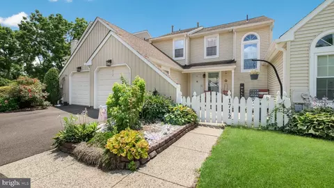 1712 Fredendall Cir, Southampton, PA 18966