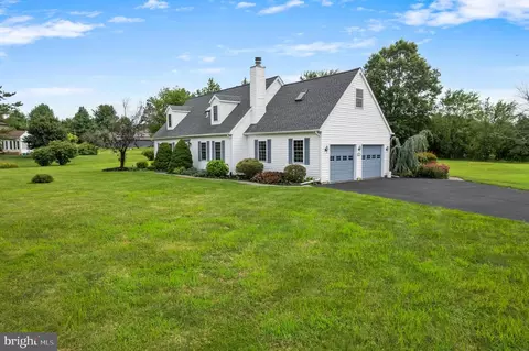 2453 Hieter Rd, Quakertown, PA 18951