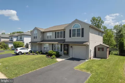 1160 School House Ln, Quakertown, PA 18951