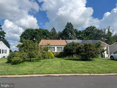 1327 Lacebark St, Feasterville Trevose, PA 19053