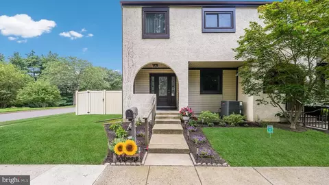 253 Clinton Ct, Southampton, PA 18966