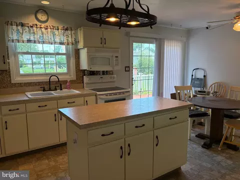 Kitchen - 357 Beech St, Warminster, PA 18974 photo 2 of 6