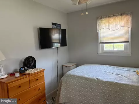 Bedroom - 357 Beech St, Warminster, PA 18974 photo 7 of 7
