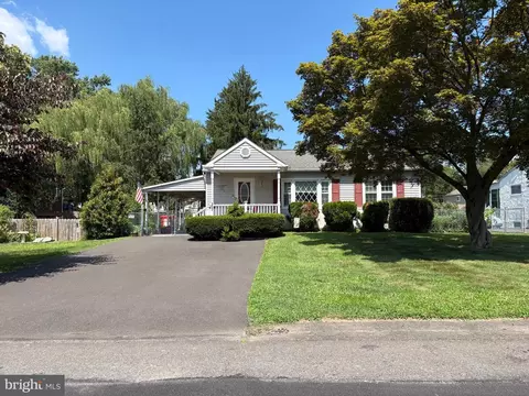 Exterior - 357 Beech St, Warminster, PA 18974 photo 3 of 9
