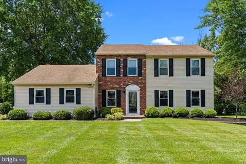 43 Hampton Dr, Southampton, PA 18966