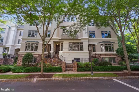 518 Waterview Pl, New Hope, PA 18938