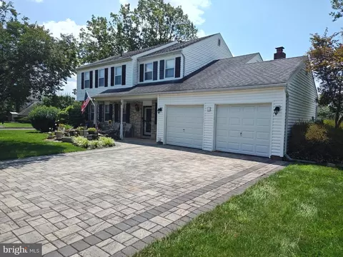 1 Alberts Ct, Richboro, PA 18954