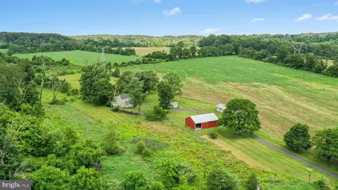 995 Passer Rd, Coopersburg, PA 18036