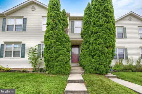 641 Campus Dr, Perkasie, PA 18944