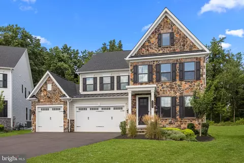111 Lownes Rd, Newtown, PA 18940