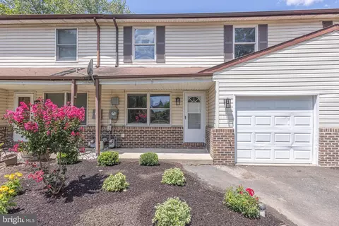 26 Bowling Green Ave #3, Morrisville, PA 19067