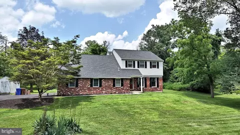 4744 Dunston Rd, Bensalem, PA 19020