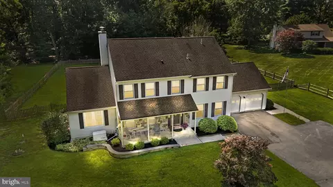 275 W Sandy Ridge Rd, Doylestown, PA 18901