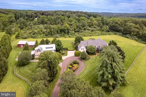 6997 Phillips Mill Rd, New Hope, PA 18938