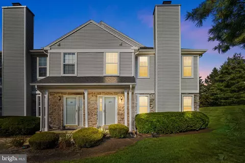 109 Mews Dr #109, Sellersville, PA 18960