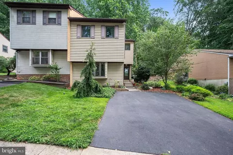 604 Valley Stream Cir, Feasterville Trevose, PA 19053