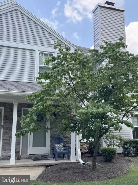 509 Mews Dr, Sellersville, PA 18960