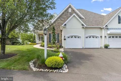 5859 Hickory Hollow Ln, Doylestown, PA 18902