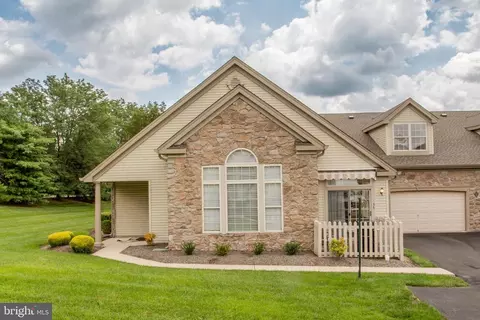 38 Legacy Oaks Dr, Richboro, PA 18954