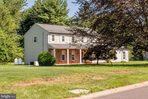 30 Houk Rd, Doylestown, PA 18901
