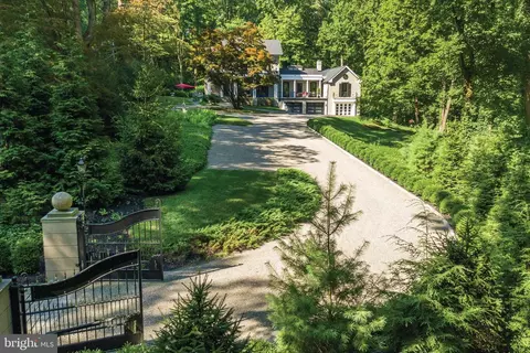 6615 Greenhill Rd, Lumberville, PA 18933