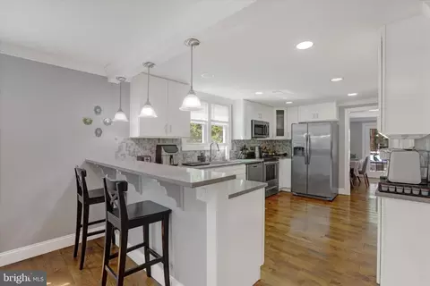 331 N Lafayette Ave, Morrisville, PA 19067